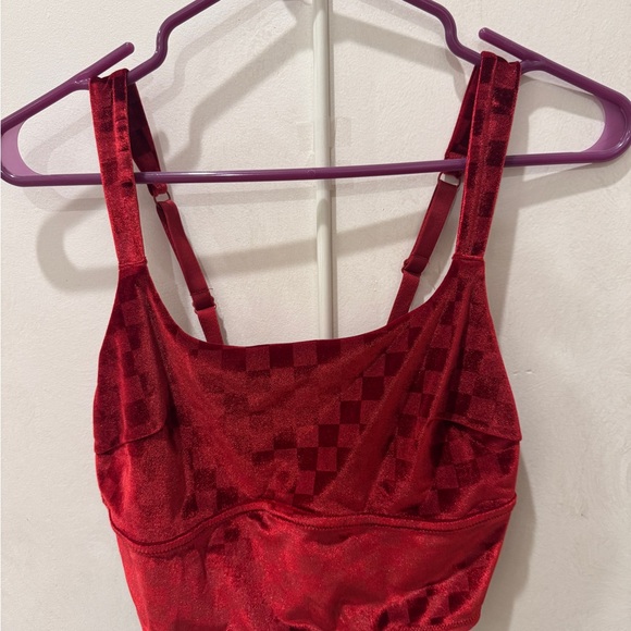 Elegant Red Women's Crop Top - Picture 1 of 4